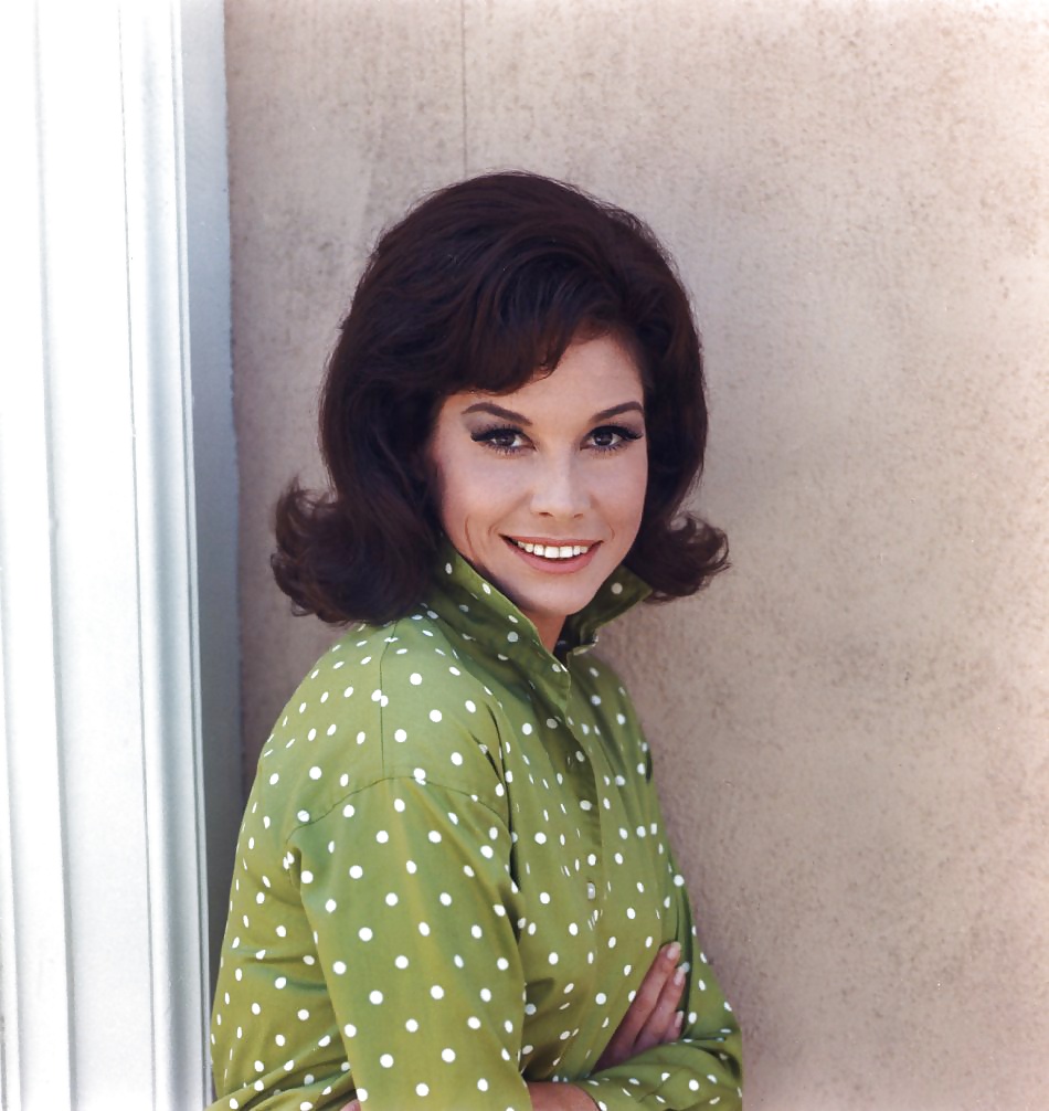 I wish I could have fucked her back then---Mary Tyler Moore #32268343
