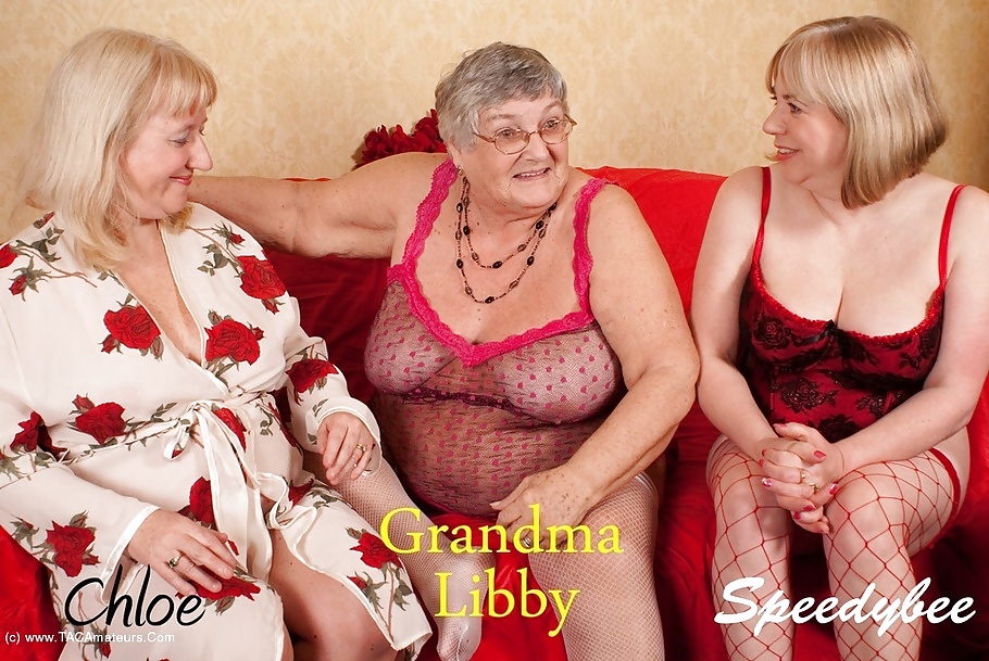 Granny lesbia #34335399