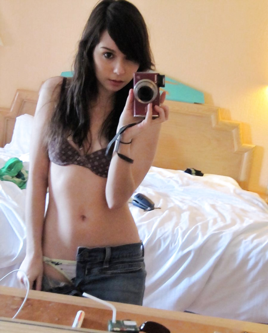 Teenie 866 #30744297