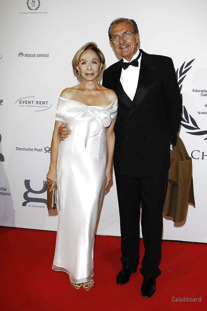 Monika peitsch
 #30211672