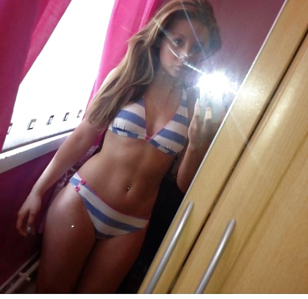 Jóvenes calientes
 #28054810