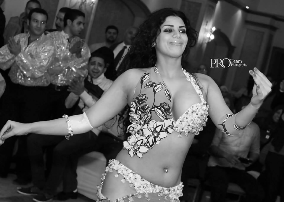 Shams, egipcio danser con grandes tetas
 #39340087