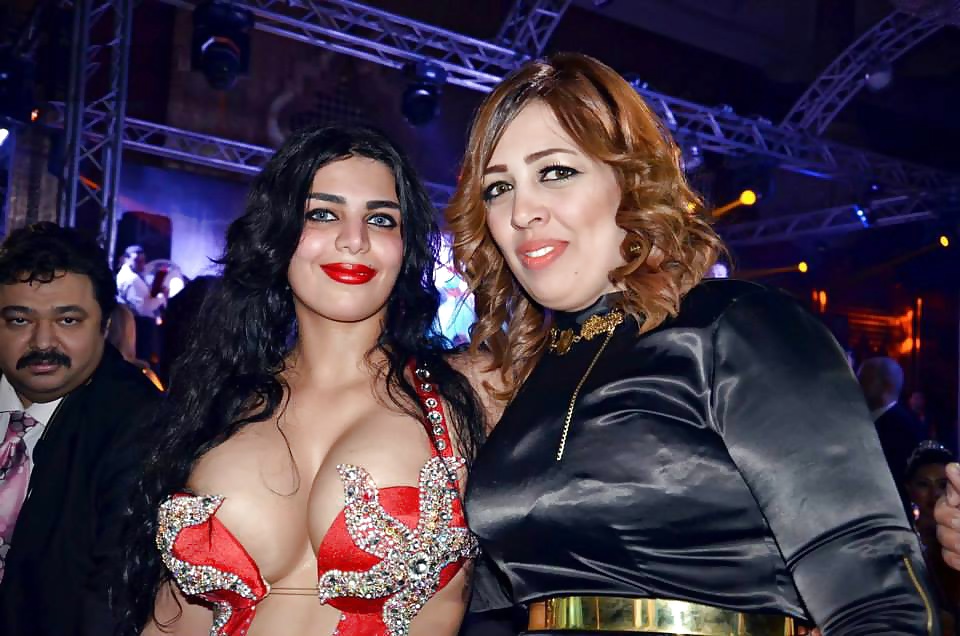 Shams, egipcio danser con grandes tetas
 #39340111