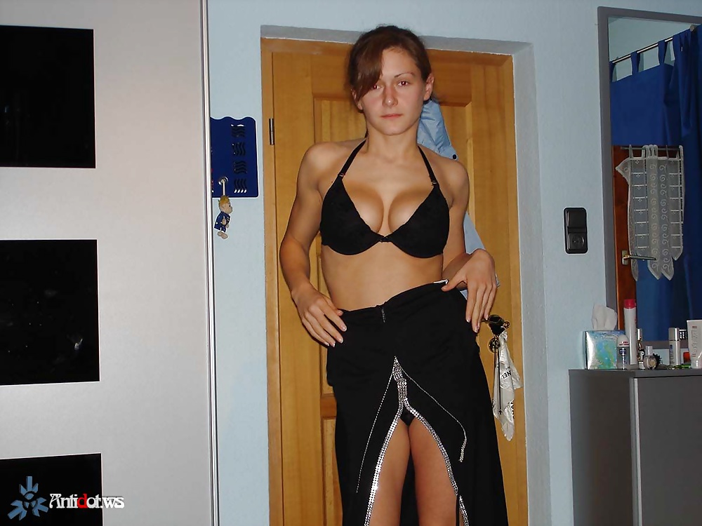Amateur MILFs Wives Part 21 #26655254