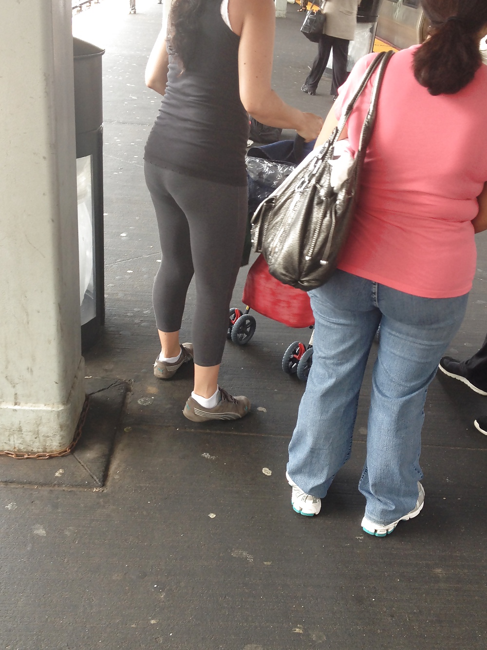 Random subway sluts #36134413