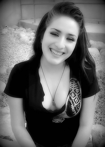 セクシーなアンドレア
 #33647148