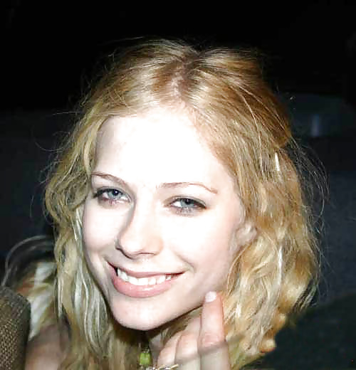 Avril lavigne
 #29297190