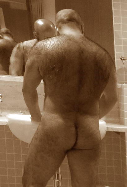 熱い毛深い男性
 #26817471