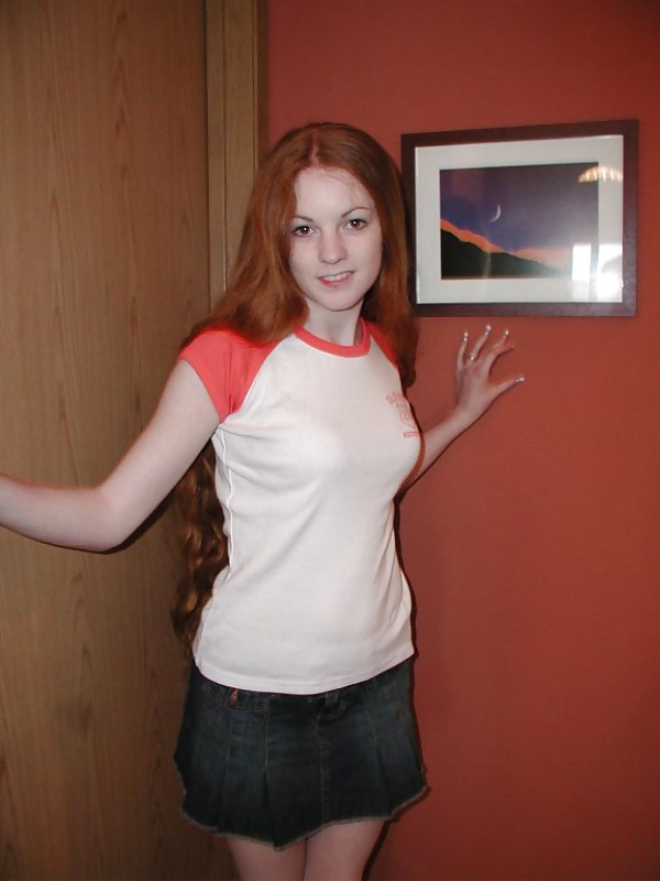 Redhead adolescente
 #24114438