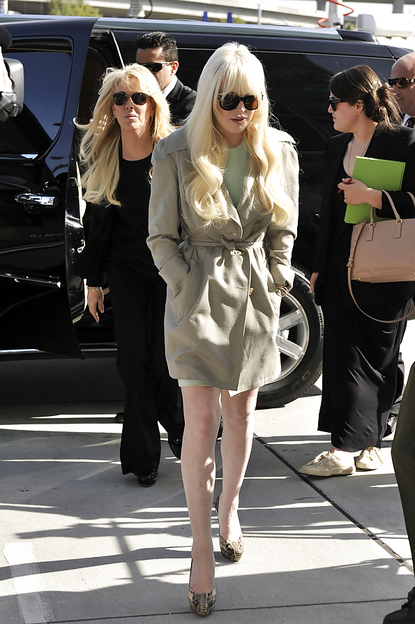 Lindsay&dina lohan
 #39012971