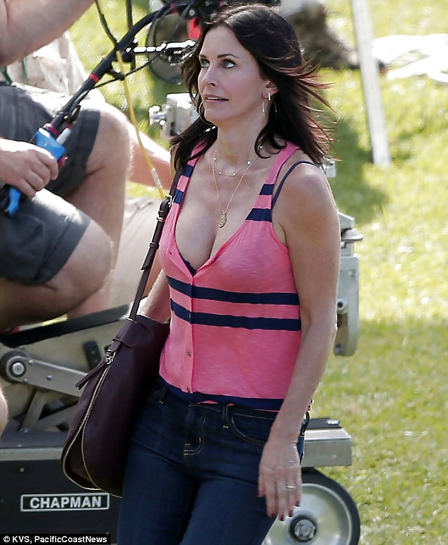 Courteney Cox - Heißen Körper Milf #30332498