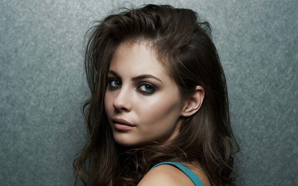 Aliana Lohan Vs. Willa Holland #36056093