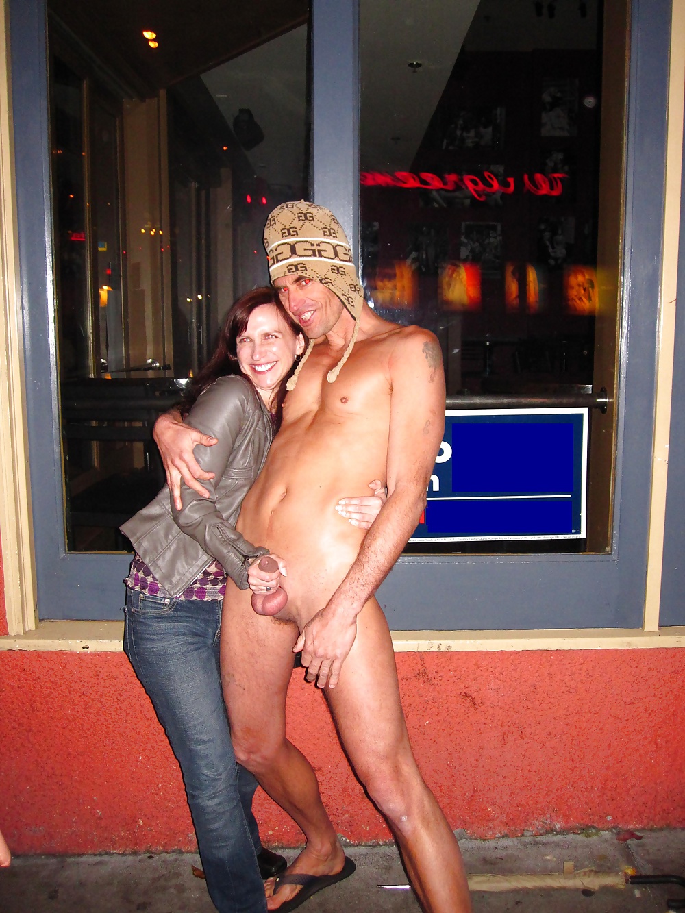 ニューオーリンズで裸で歩く男（マルディグラ
 #24610074