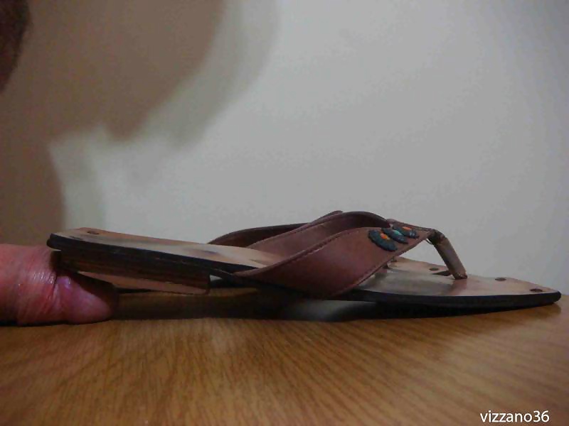 Chinelo de couro cru