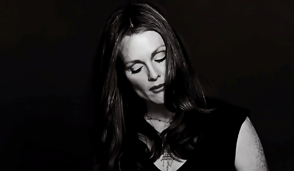 Amazing Julianne Moore #31087577