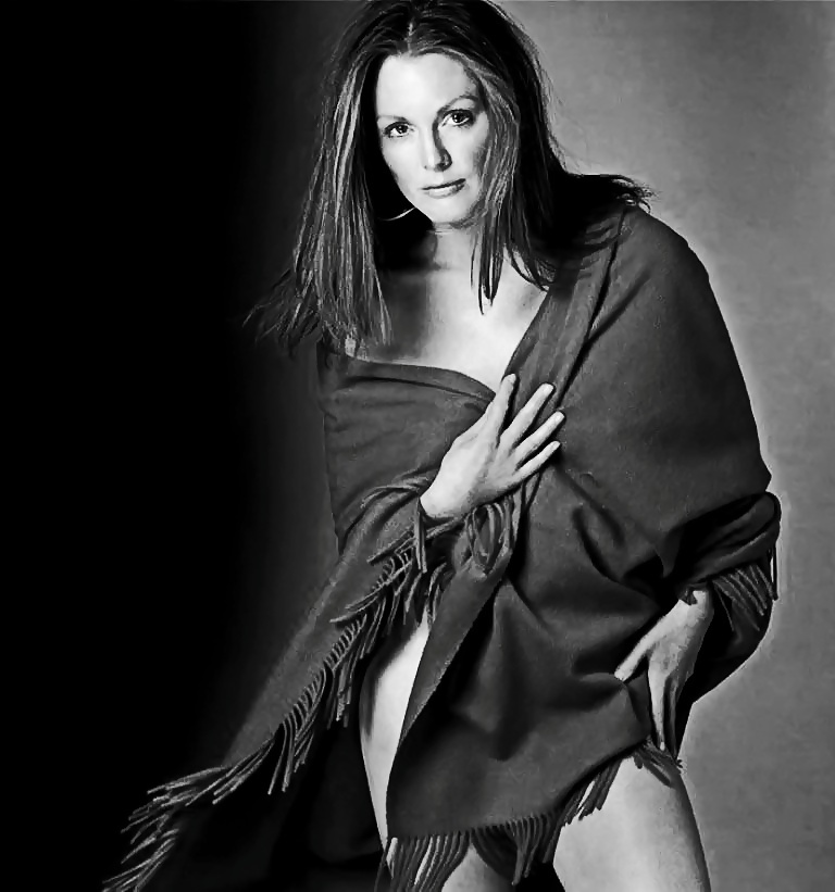 Amazing Julianne Moore #31087591