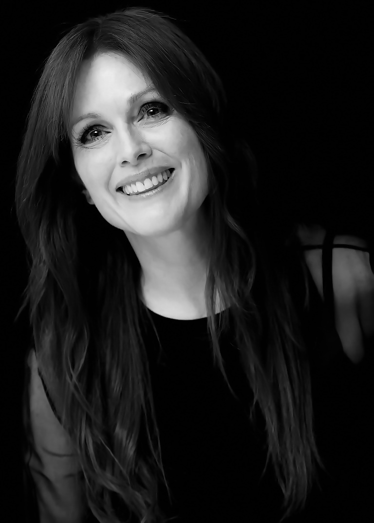 Amazing Julianne Moore #31087595