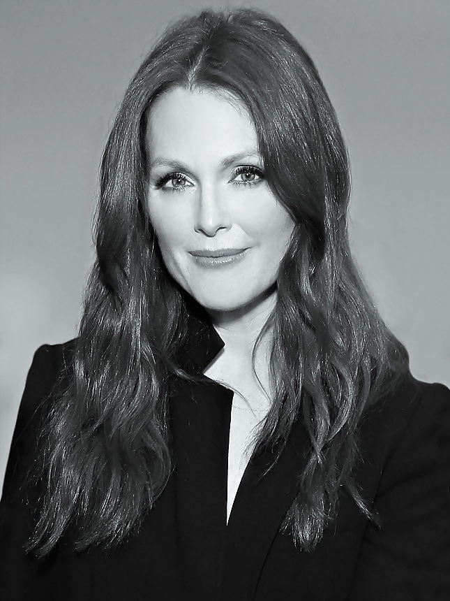 Amazing Julianne Moore #31087601