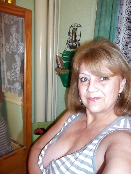 Todos los braless 30.
 #24540458