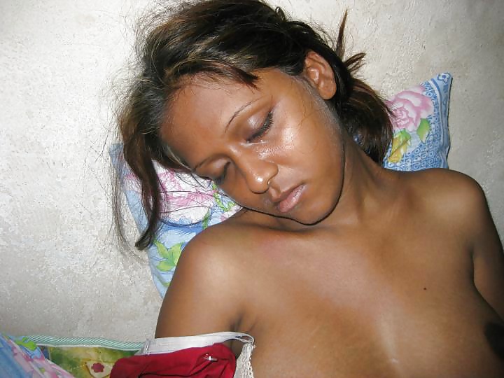 プライベート写真の若いアジアの裸の女の子 44 (maldivian)
 #39480301