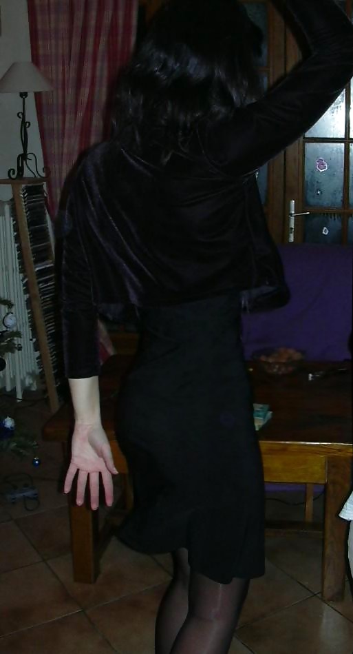 Frensh slut with tight black dress...en mode salope du soir #37478462