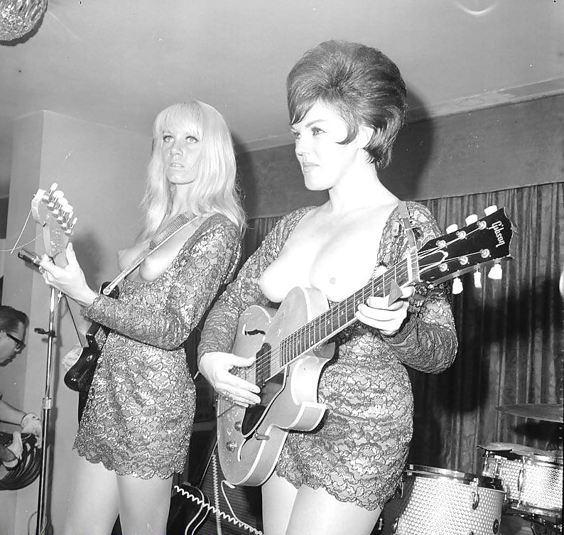 Coccinelle - 60's girls with guitars
 #23132351