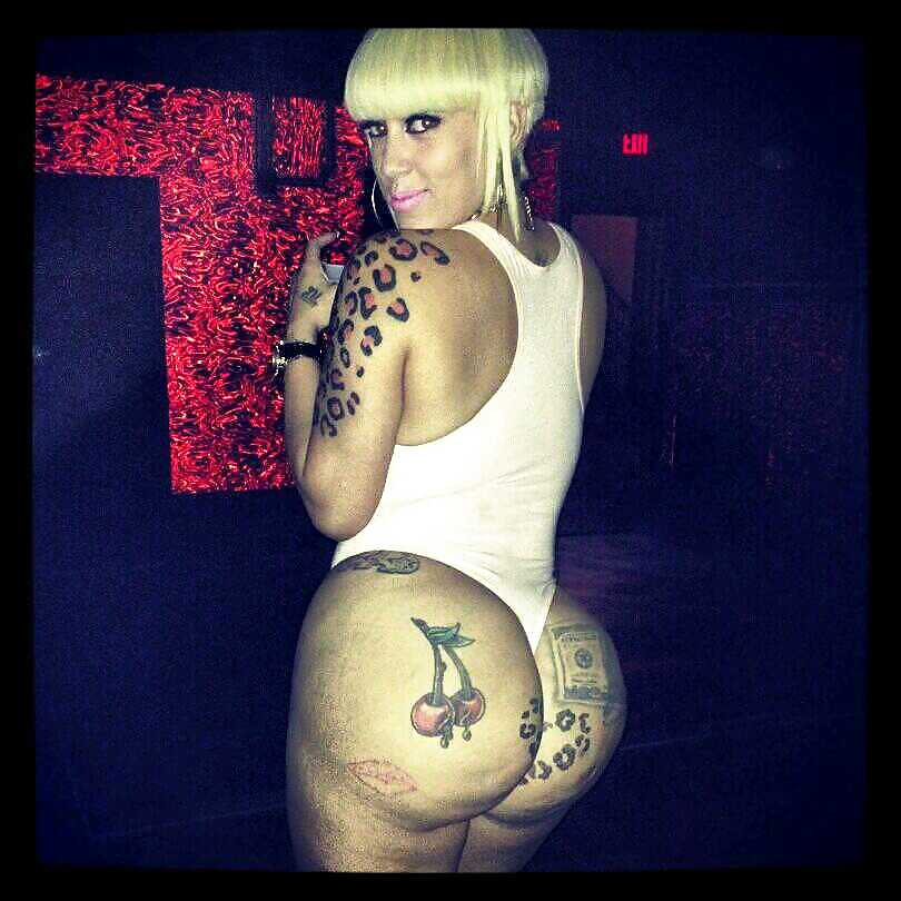 Chickz n ink
 #23651715