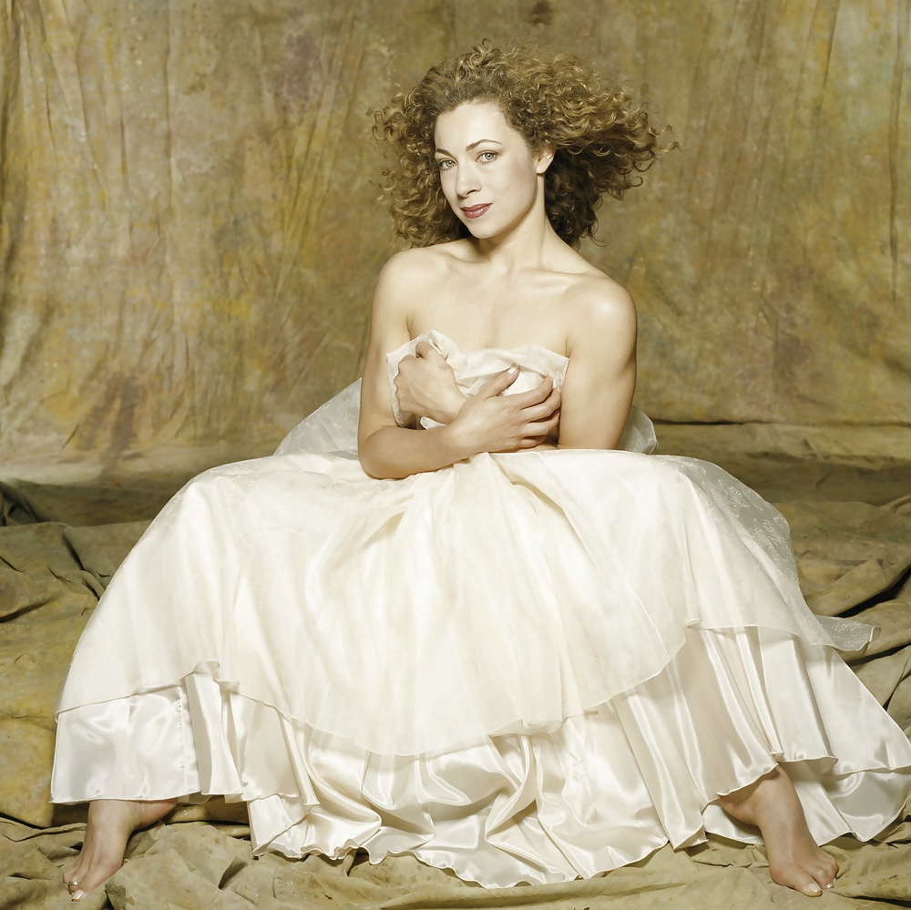 Alex Kingston #29651644