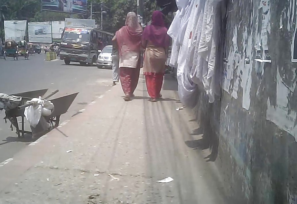 Bangladeshi girls asses for white men
 #25752080