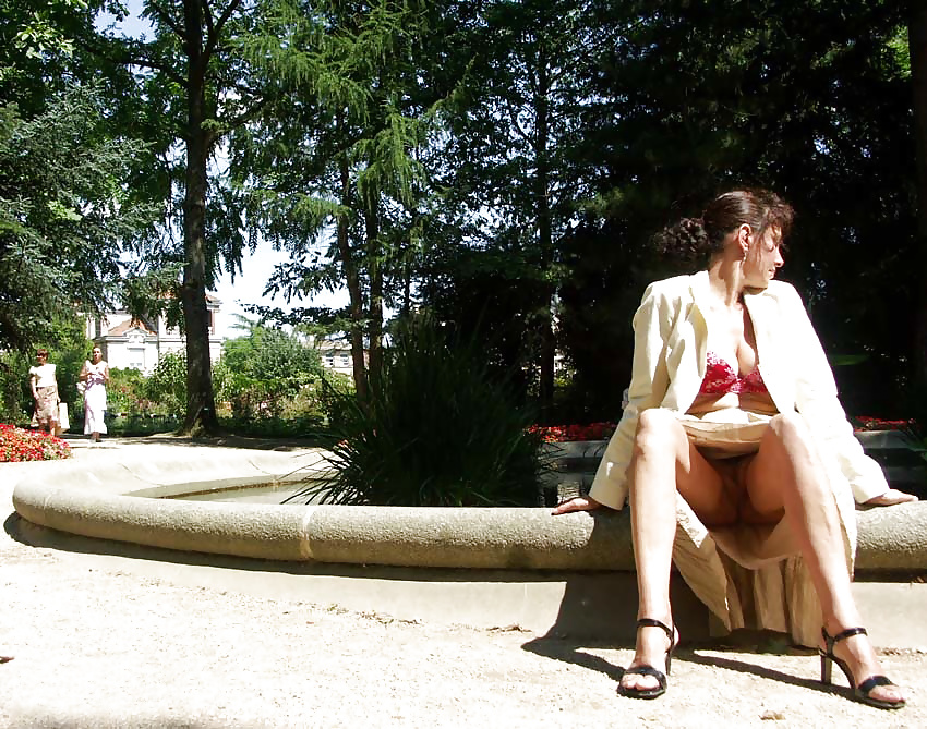 FRENCH NADINE flashing in a public park 2005 #24667011