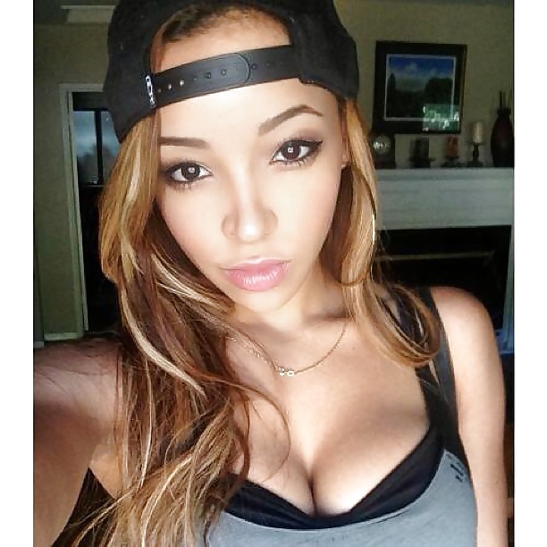 Tinashe  #31375217