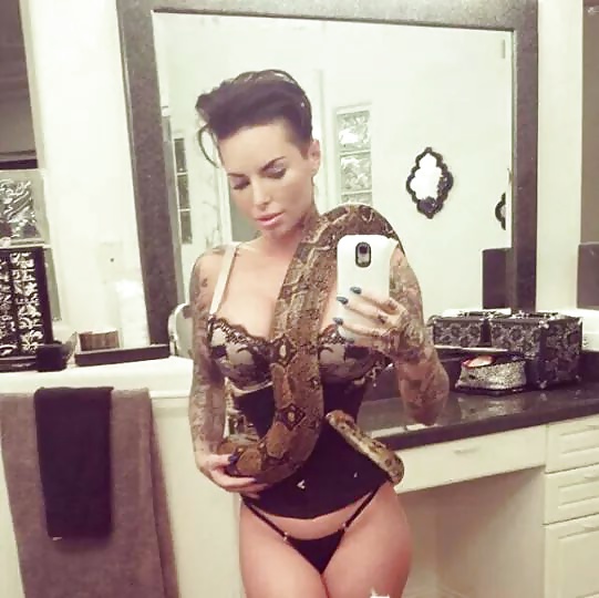 Chica serpiente
 #40519383