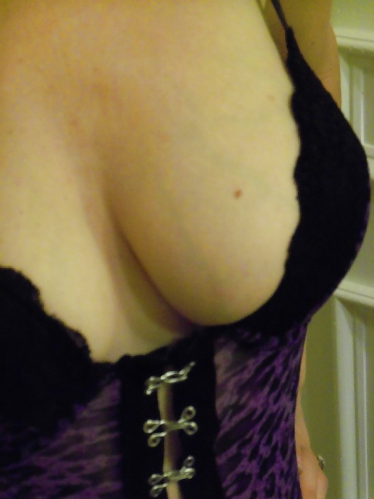 金髪の素人女性
 #27164339