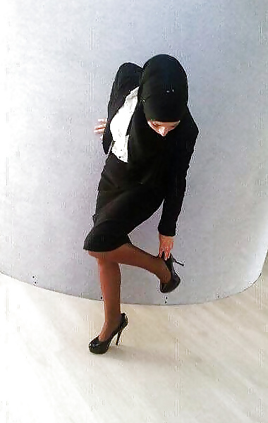 Nylonlady im business outfit
 #30216604