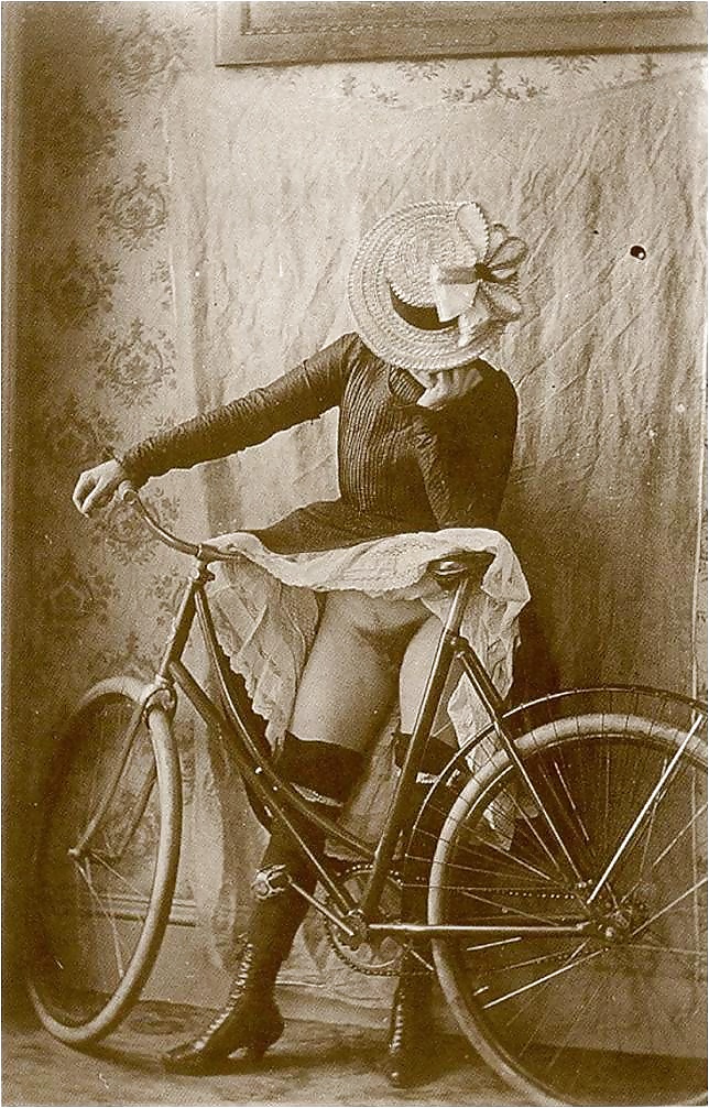 Vintage bike pictures #32113672