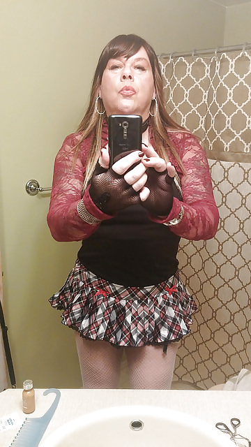Rock n roll gurl
 #38543905