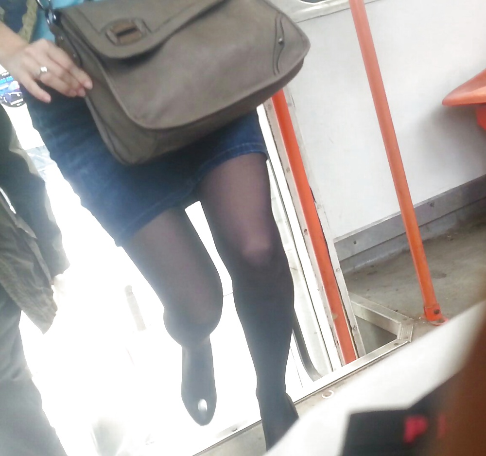 Spy feet,ass, face,legs and nylon in bus romanian #29118202