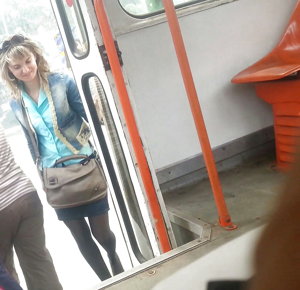 Spion Füße, Esel, Gesicht, Beine Und Nylon In Bus Rumänisch #29118239