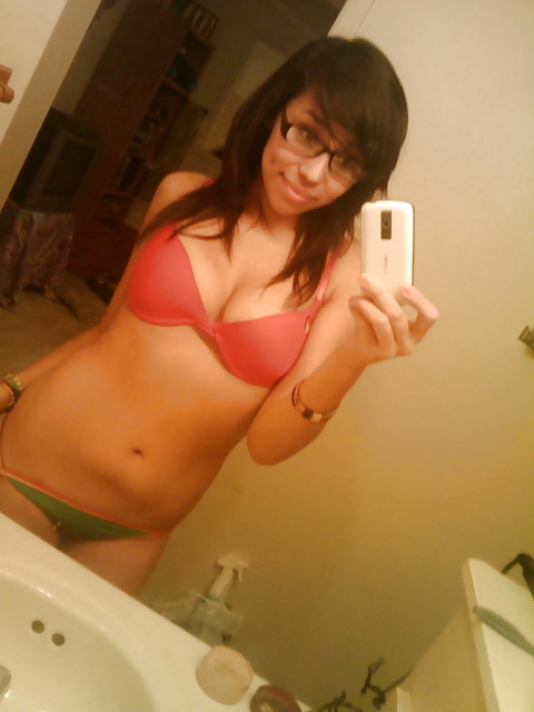 Sujetador rojo
 #34093412