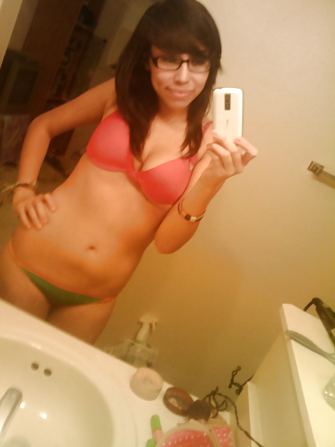 Sujetador rojo
 #34093418