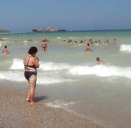 Spy grande maturo spiaggia estate romeno
 #25930868
