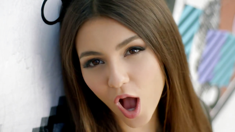 Victoria Justice open mouth #32850797