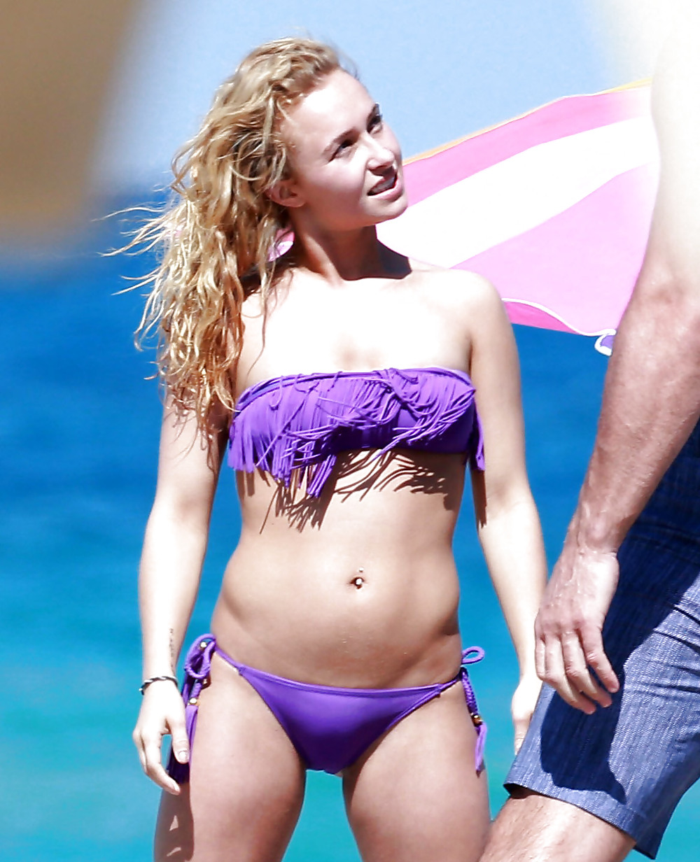 Hayden Panettiere - At the beach in Miami 3-31-13 l Drools- #37598237