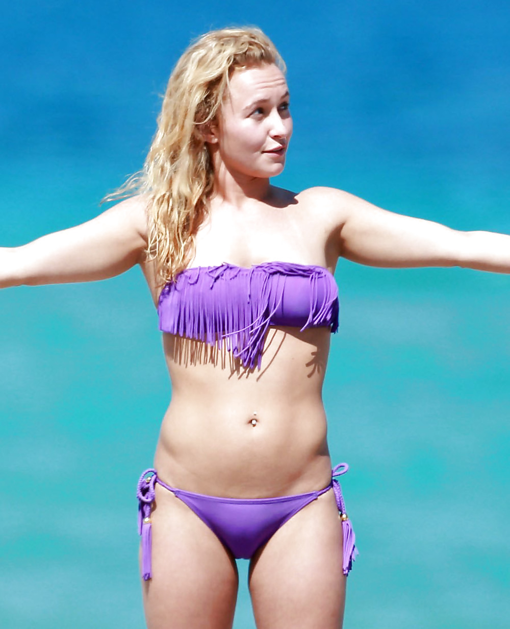 Hayden Panettiere - à La Plage à Miami 31/03/13 L Drools- #37598241