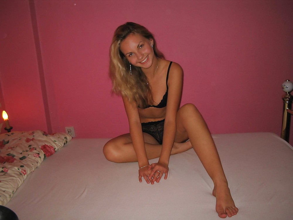 Cuties pose 1
 #36370997