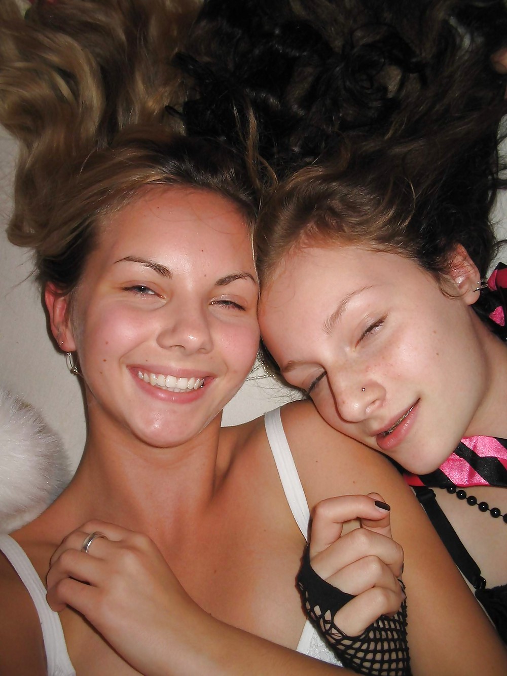 Cuties pose 1
 #36371030