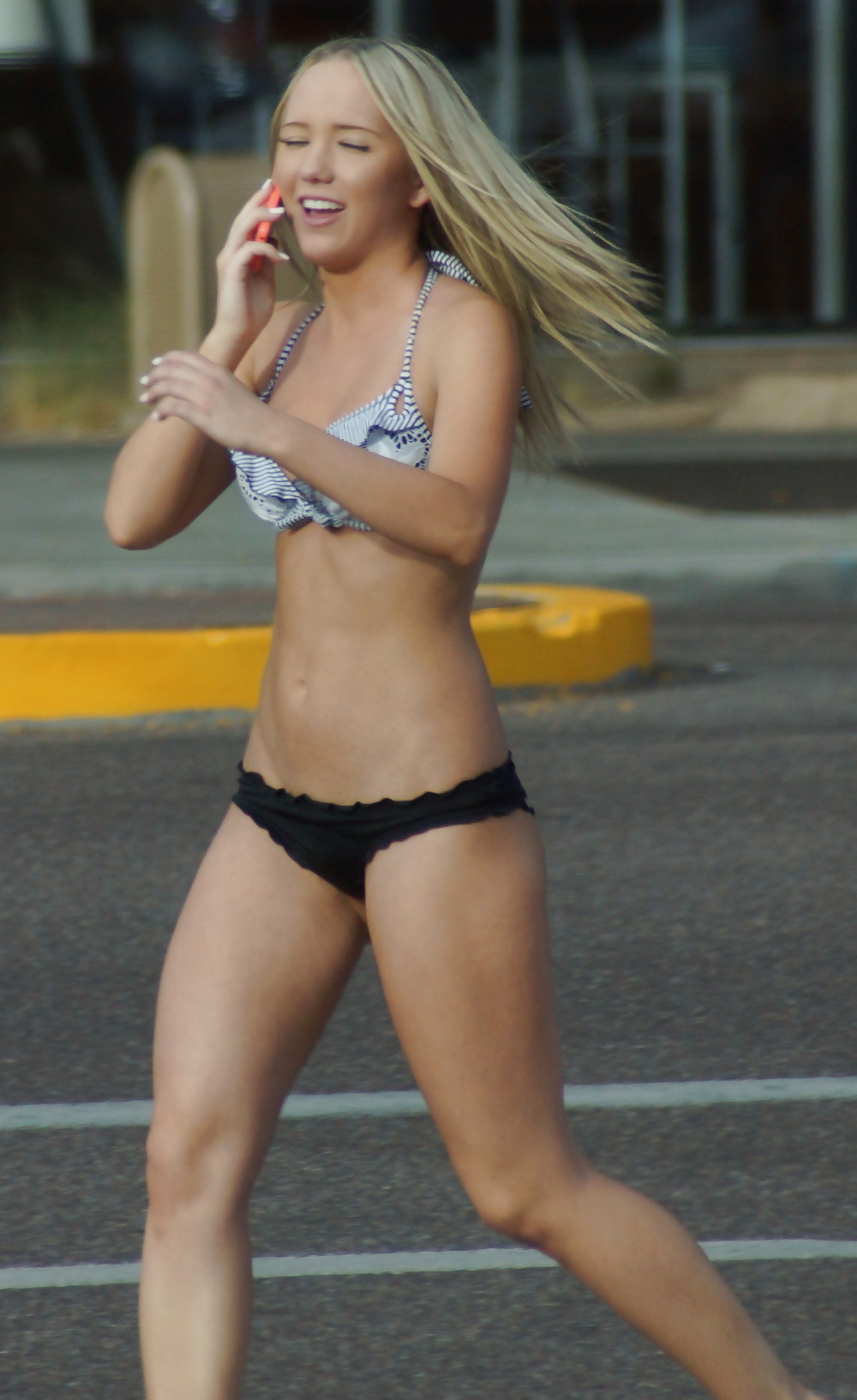 Impresionantes putas y sus cuerpos en bikini
 #33497738