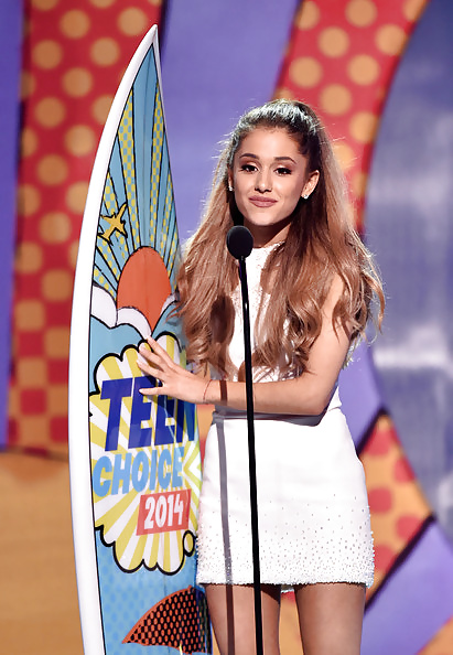 Ariana grande a teen choice awards 
 #28319140