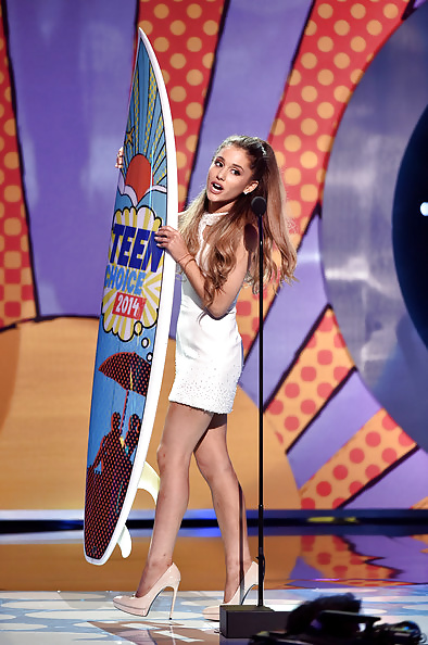 Ariana grande en los premios teen choice 
 #28319145