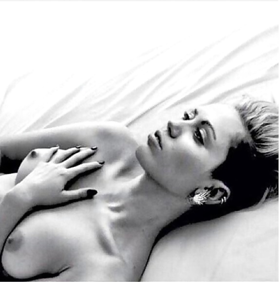 Miley Cyrus #40049483